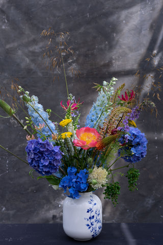 Delft Blauw Vouw vase (empty) | for bouquets between 45 and 85 euros