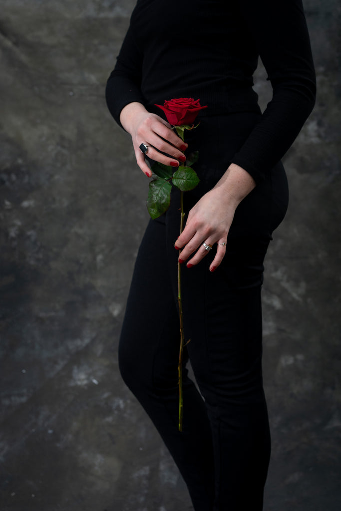 Single stem red rose | Starting from; thumbnail